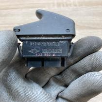 432962K   Electric window control switch Renault Clio I