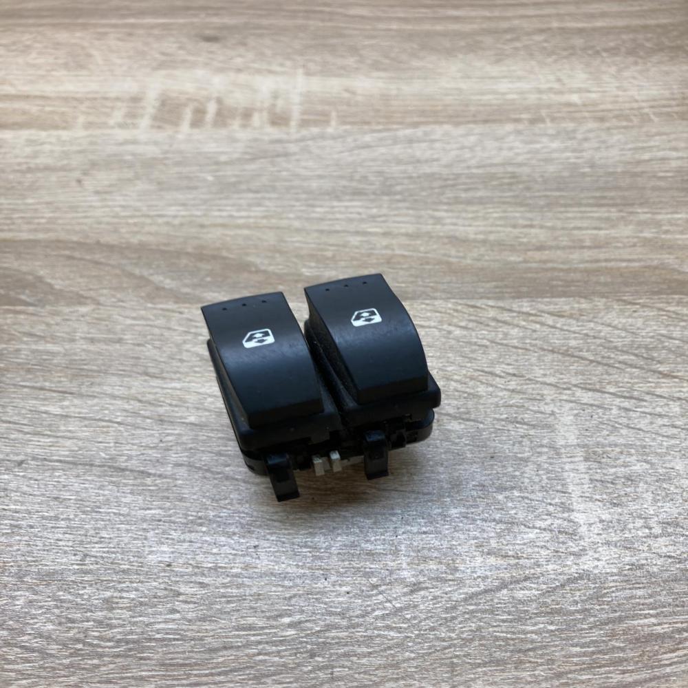 Renault driver window switch   Electric window control switch Renault Megane I