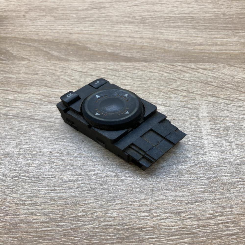 B5 Mirror switch   Wing mirror switch Volkswagen PASSAT B5