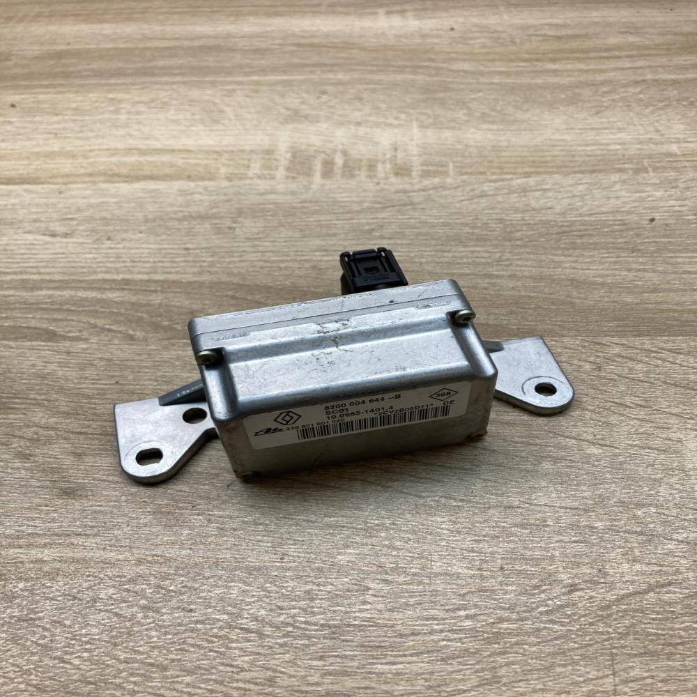 8200004644B 8200004644 B  ESP acceleration yaw rate sensor Renault Laguna II