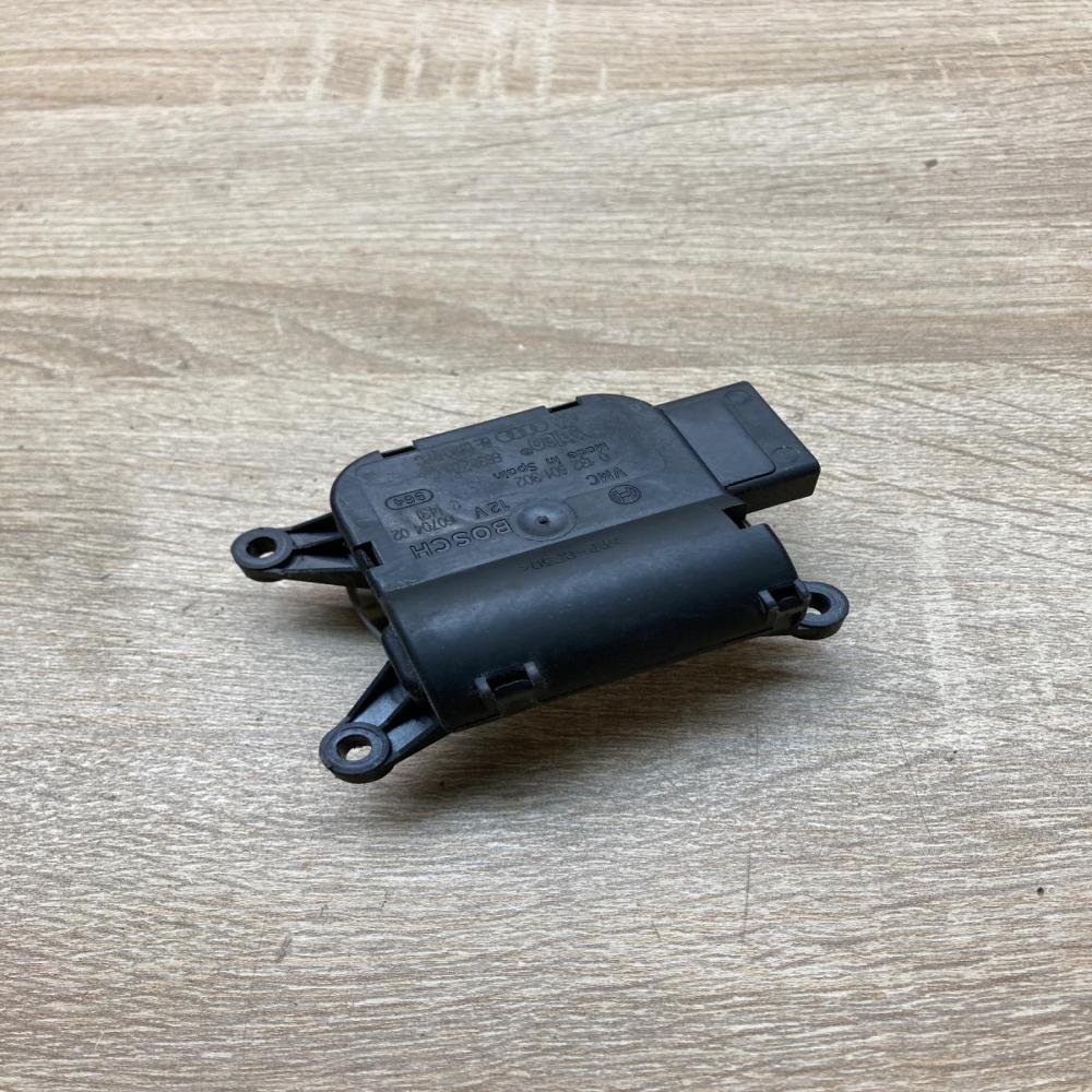 8E1820511C 0132801302  Air flap motor/actuator Audi A4 S4 B6 8E 8H