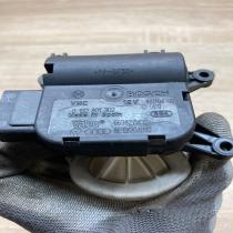 8E1820511C 0132801302  Air flap motor/actuator Audi A4 S4 B6 8E 8H