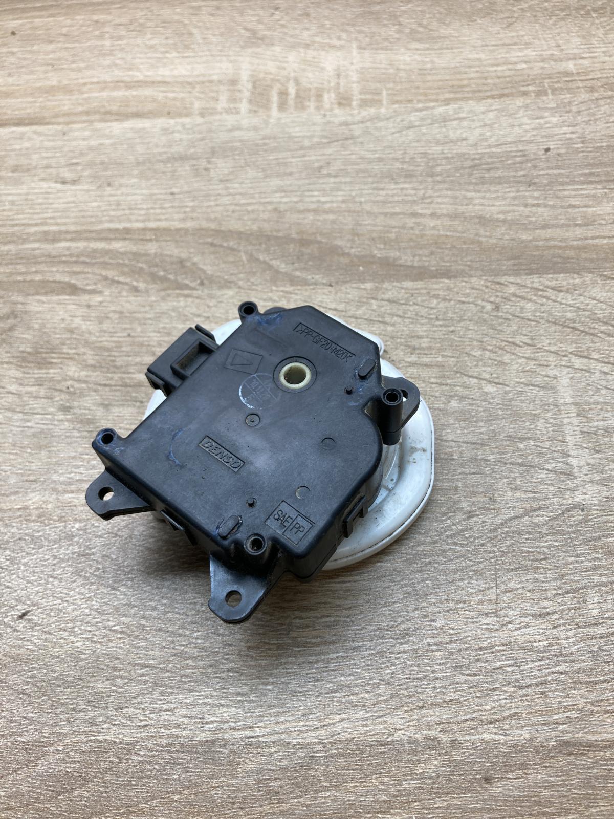 063800 1290 0638001290  Air flap motor/actuator Honda Jazz