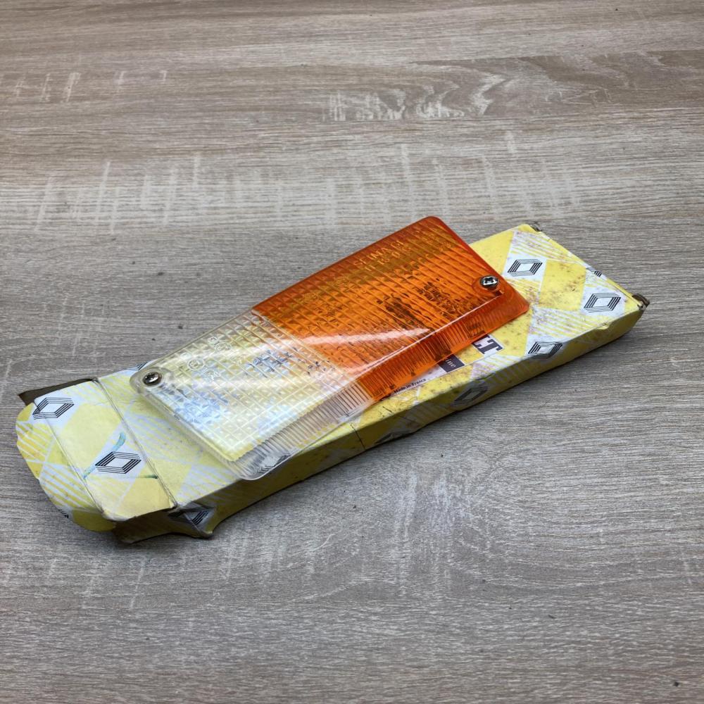 7701017452   Front indicator light Renault 5