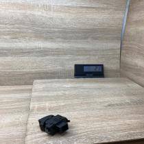 84810 0F010 848100F010  Electric window control switch Toyota Corolla Verso AR10