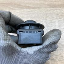 8200002442B 8200002442 B  Wing mirror switch Renault Megane II
