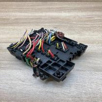 9628024480 9620220980  Fuse module Peugeot 406