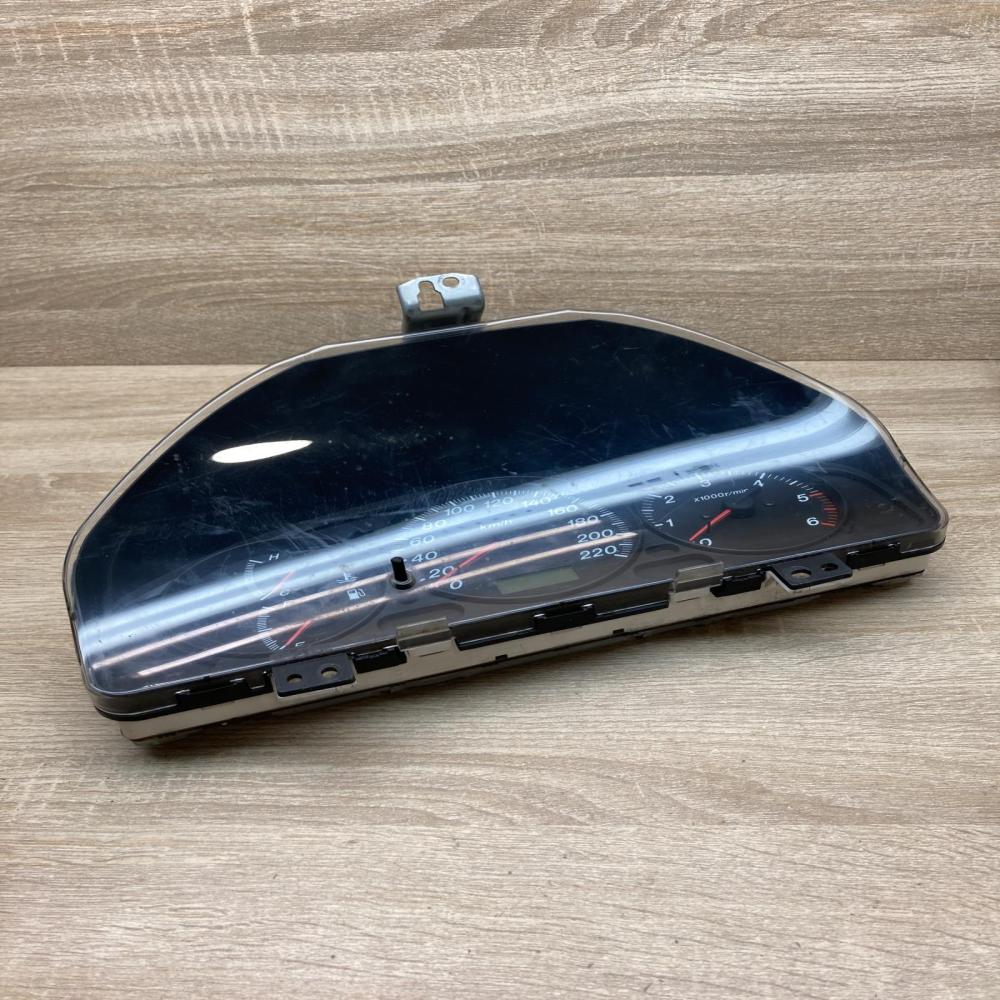 CJ BJ3A   Speedometer (instrument cluster) Mazda 323 F