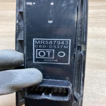 MR587943   Electric window control switch Mitsubishi Endeavor