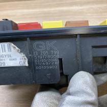 13205799   Fuse module Opel Vectra C