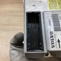 P30658912 0285001456  Airbag control unit/module Volvo V70