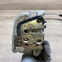 22305G   Front door lock Nissan Pathfinder R51