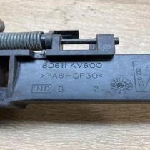 80611 AV600 80611AV600  Front door exterior handle/bracket Nissan Primera