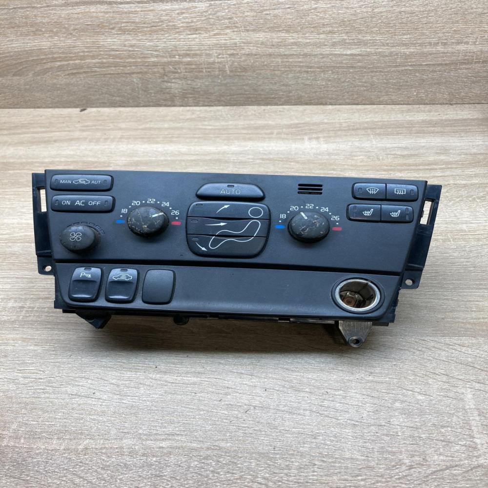 8697140 M425320  Climate control unit Volvo S60