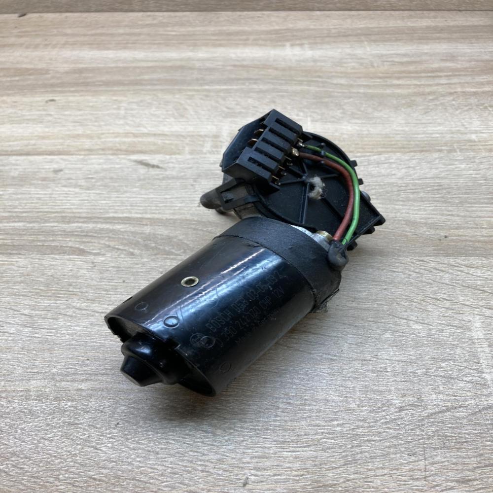 0390241170   Wiper motor Volvo S40, V40