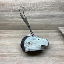 TOYOTA DOOR LOCK   Front door lock Toyota Avensis T220