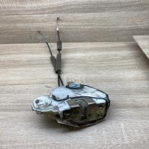 TOYOTA DOOR LOCK   Front door lock Toyota Avensis T220