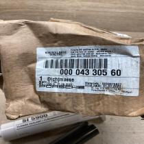 00004330560   Other engine part Porsche Panamera (970)
