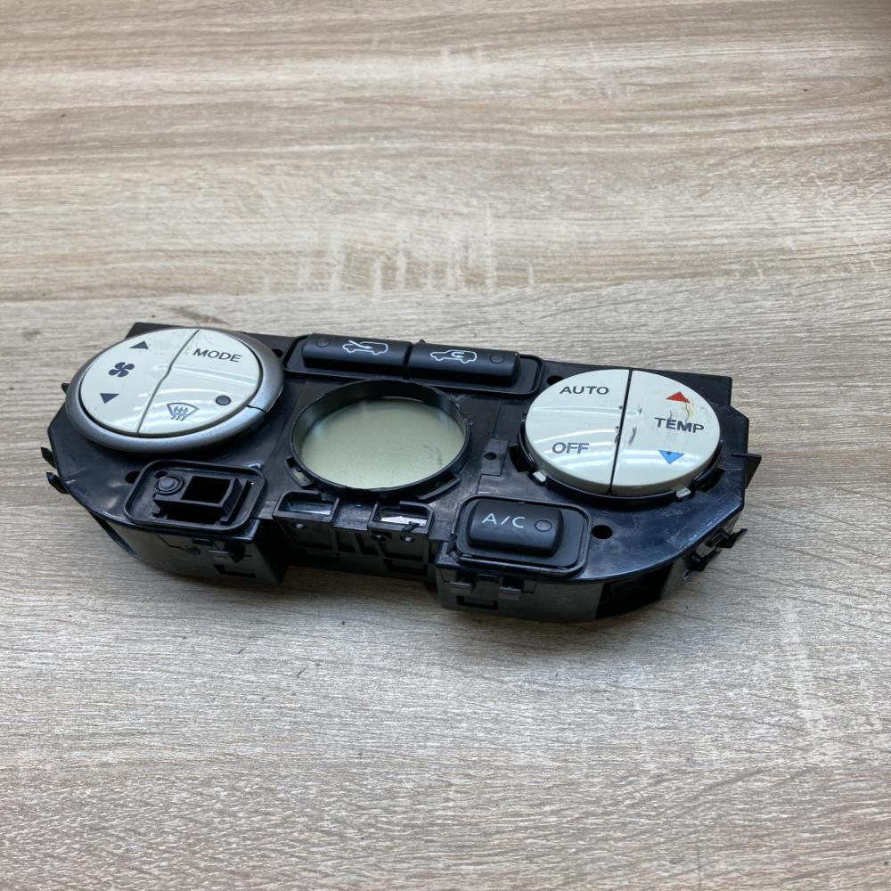 27500 AX711 503722 3610  Climate control unit Nissan Micra