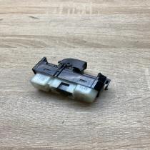 84030 13031 8403013031  Electric window control switch Toyota Corolla E120 E130