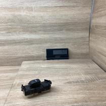 84030 13031 8403013031  Electric window control switch Toyota Corolla E120 E130