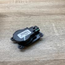 16456433 13372980  Air flap motor/actuator Opel Mokka