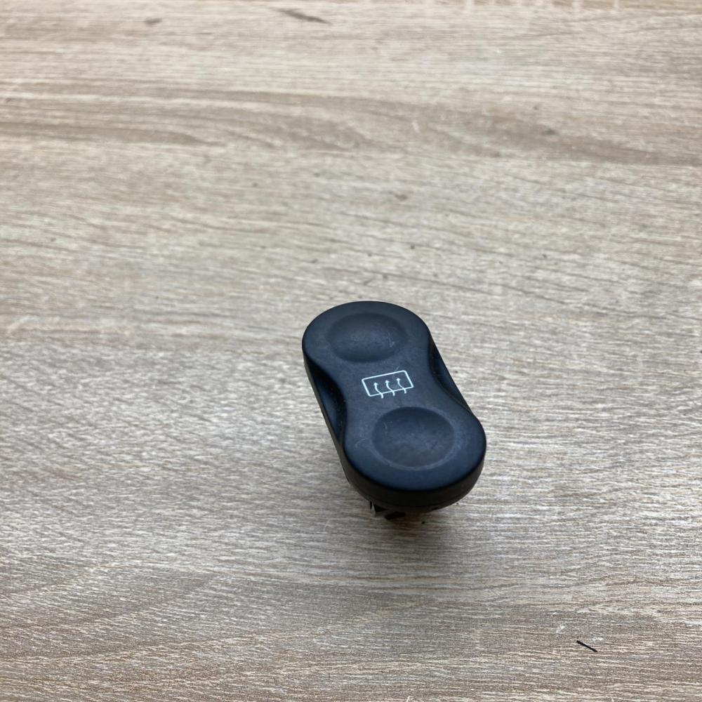 E23111 15   Windscreen/window heater switch Renault Dacia Duster
