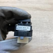 84810 05050 8481005050  Electric window control switch Toyota Avensis T250