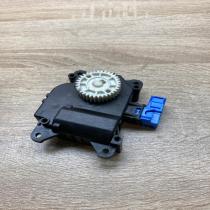 113800 2810   Air flap motor/actuator Toyota Corolla E140 E150