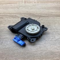 113800 2810   Air flap motor/actuator Toyota Corolla E140 E150