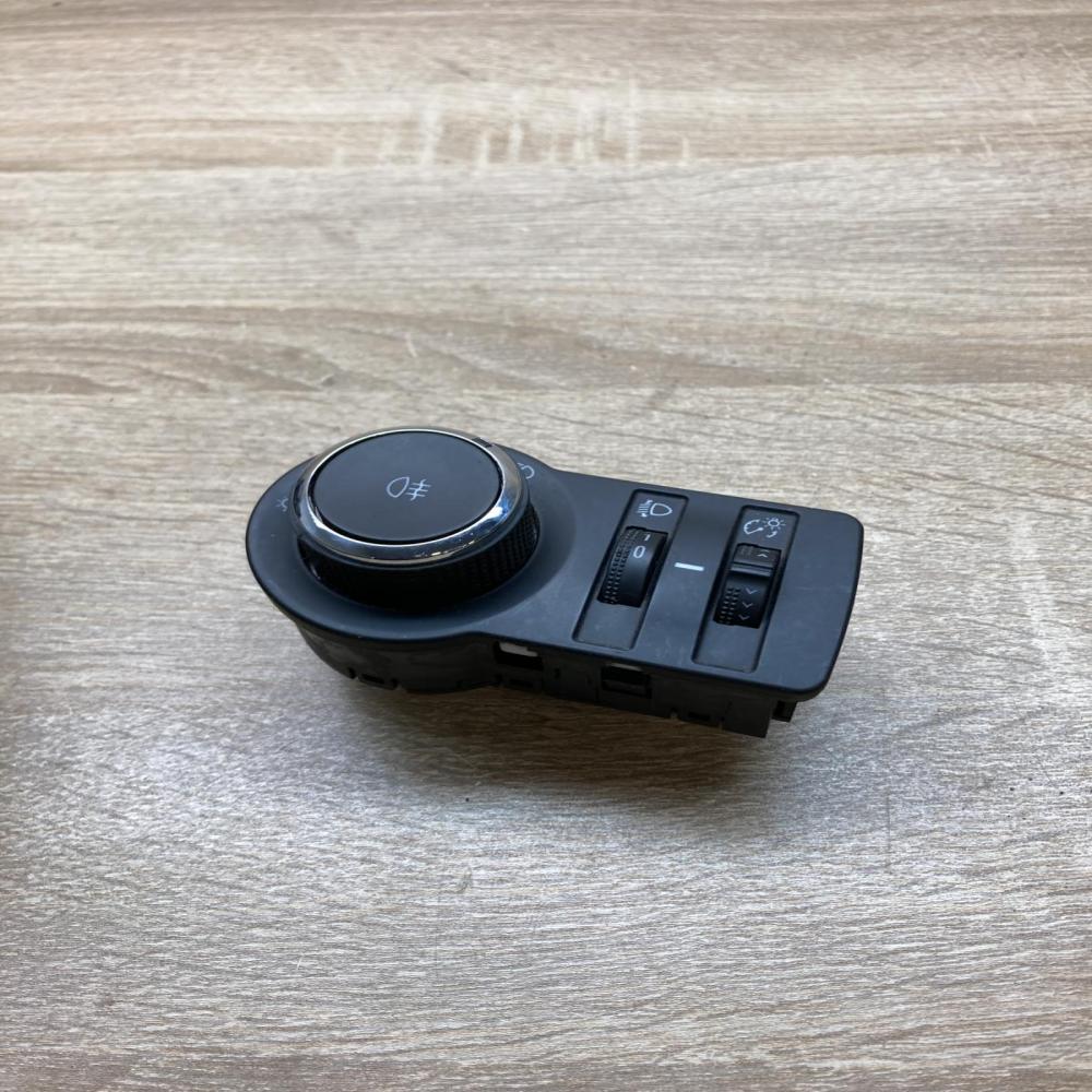 95297438 10094187  Light switch Opel Mokka X