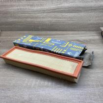 7701037111   Air filter Renault Laguna I