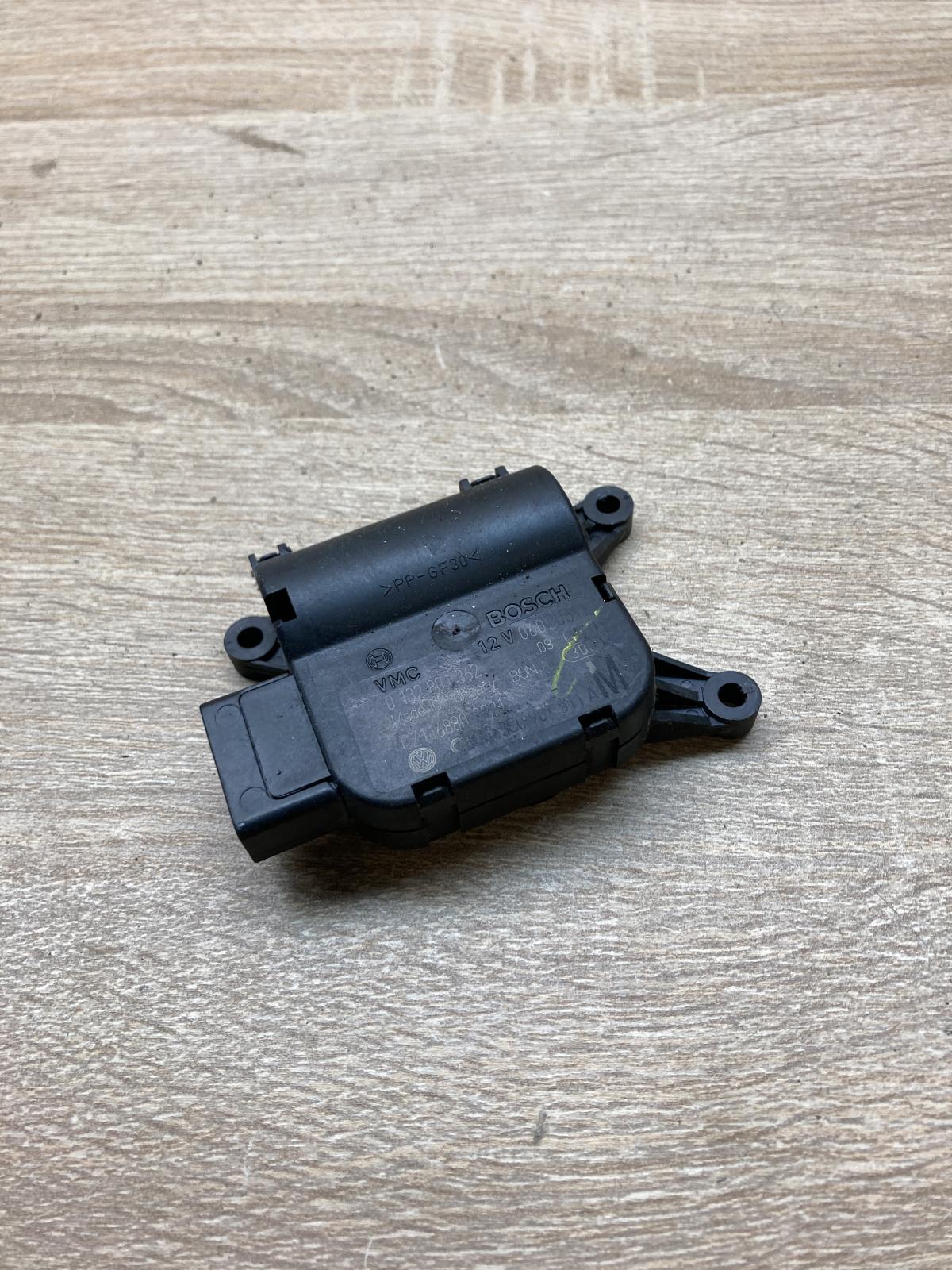 0132801362   Air flap motor/actuator Volkswagen PASSAT B6