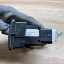 84152 05051 TR8801  Wing mirror switch Toyota Avensis T250