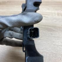 8200008431   Front door exterior handle/bracket Renault Laguna II