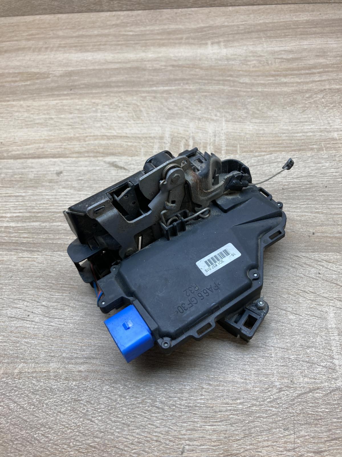 3D1837016   Front door lock Volkswagen Golf Plus