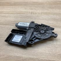 5K0959793 5K0959701B  Front door window regulator motor Skoda Octavia Mk2 (1Z)