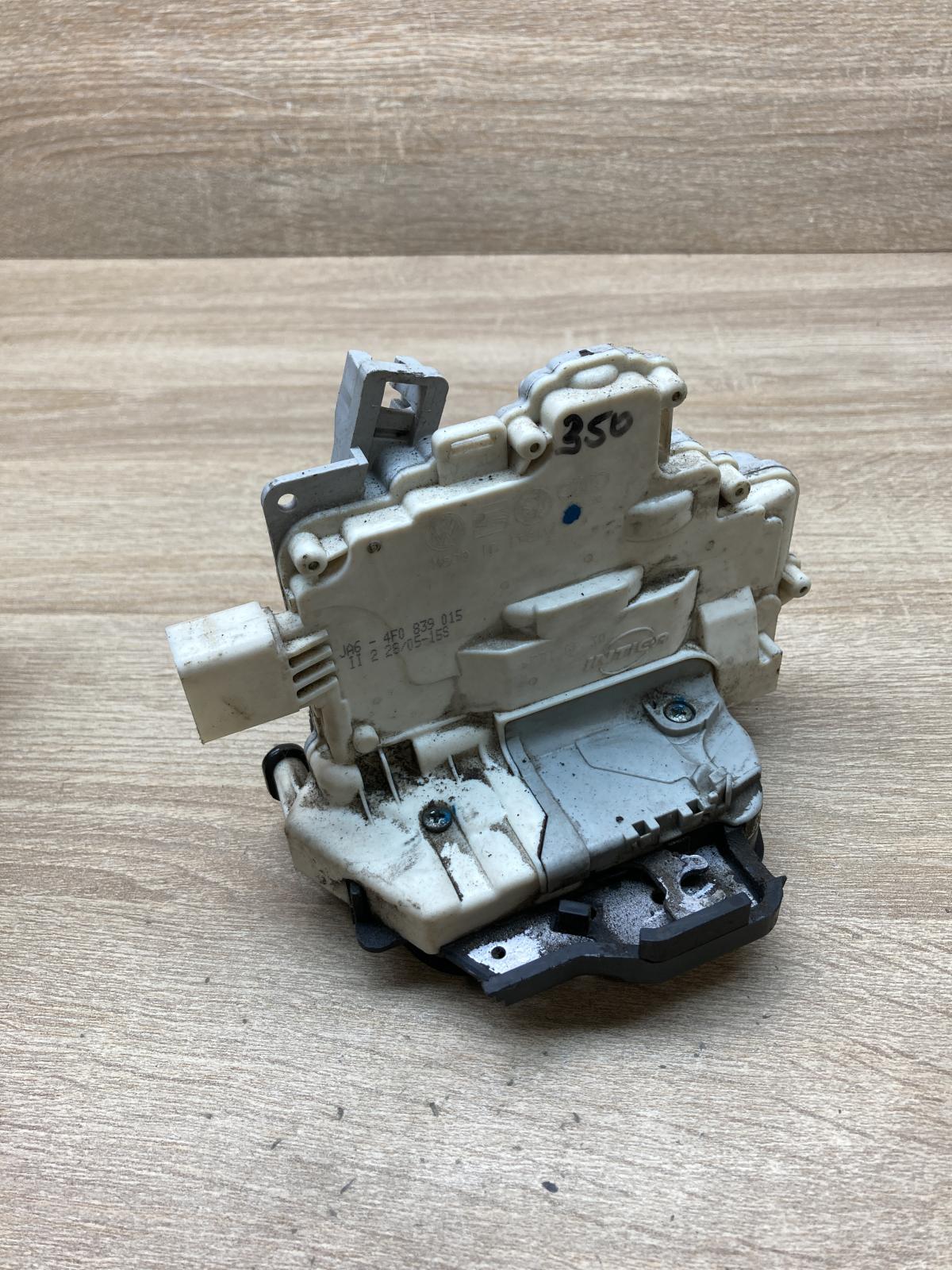 4F0839015   Rear door lock Audi A6 S6 C6 4F