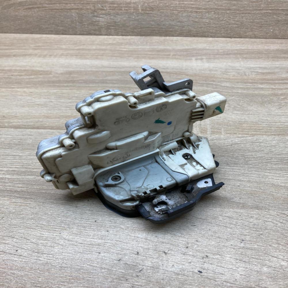 4F0839016   Rear door lock Audi A6 S6 C6 4F