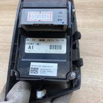 35750 T5R A112 M1 35750T5RA112M1  Electric window control switch Honda Fit III