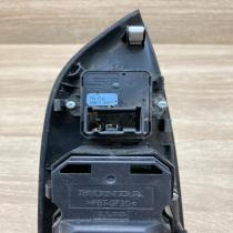 35750 T5R A112 M1 35750T5RA112M1  Electric window control switch Honda Fit III