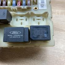 98AG14A073CH 98AG 14N089 AA  Fuse module Ford Focus