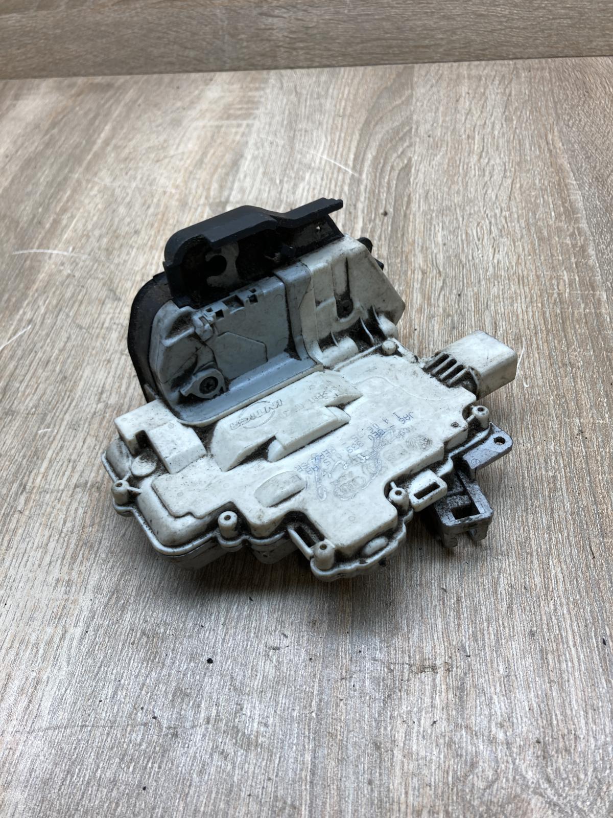 8E0839015AA   Rear door lock Audi A4 S4 B7 8E 8H