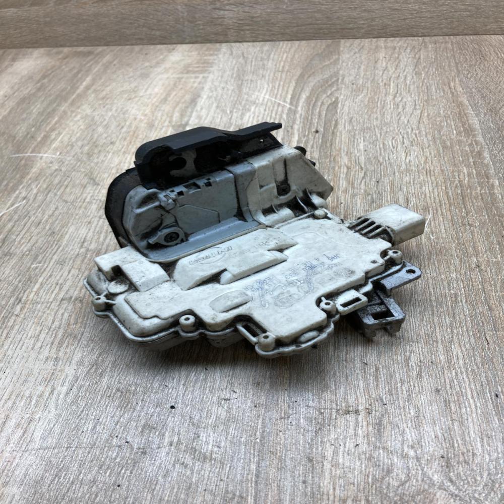 8E0839015AA   Rear door lock Audi A4 S4 B7 8E 8H
