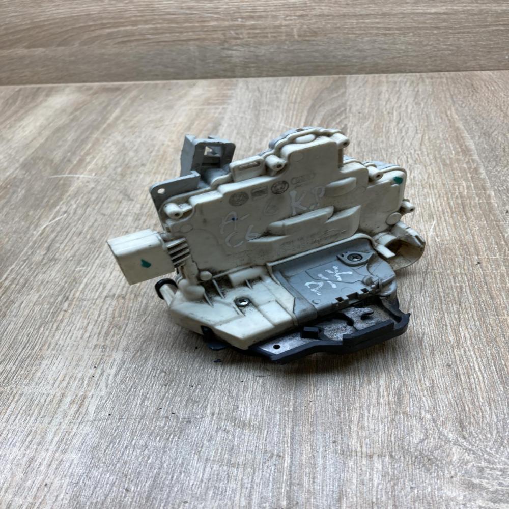 4F1837015E   Front door lock Audi A6 S6 C6 4F