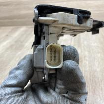 8E2837016AA   Front door lock Audi A4 S4 B7 8E 8H