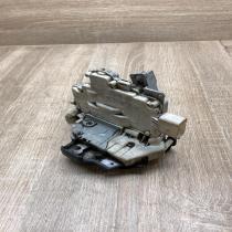8E2837016AA   Front door lock Audi A4 S4 B7 8E 8H