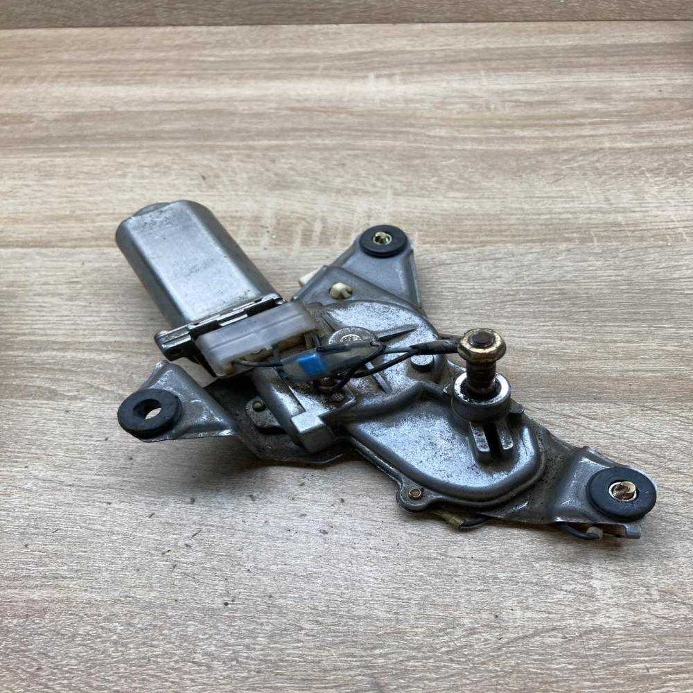 GJ6J 67450A 849600 0030  Rear window wiper motor Mazda 6