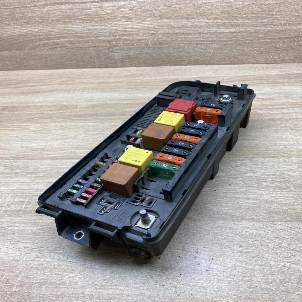 13112918   Fuse module Opel Vectra C