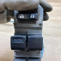 192835   Electric window control switch Toyota Highlander XU20